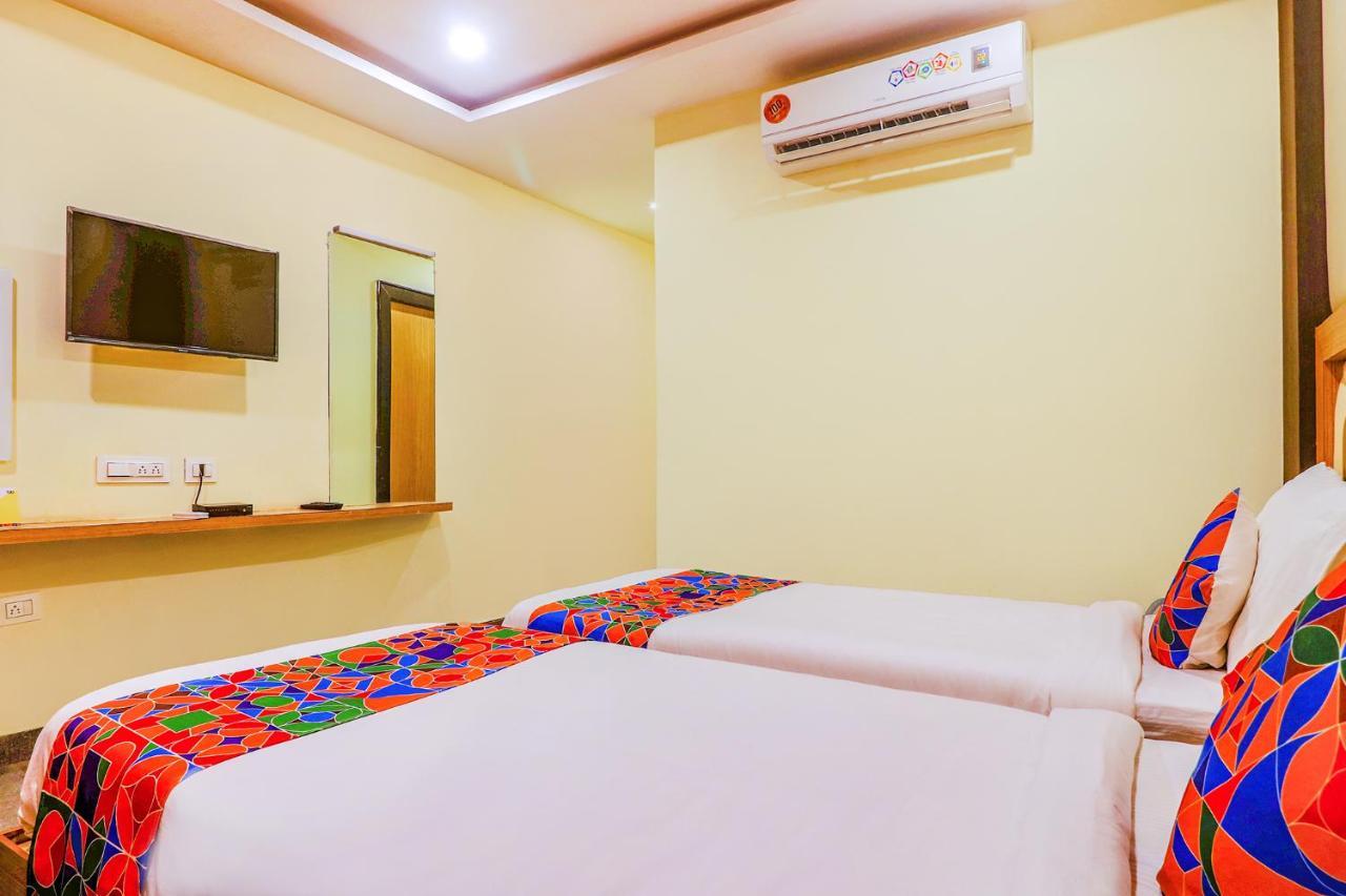 Fabhotel Keerthi'S Anupama - Nr Indira Gandhi Stadium Vidzsajavádá Kültér fotó
