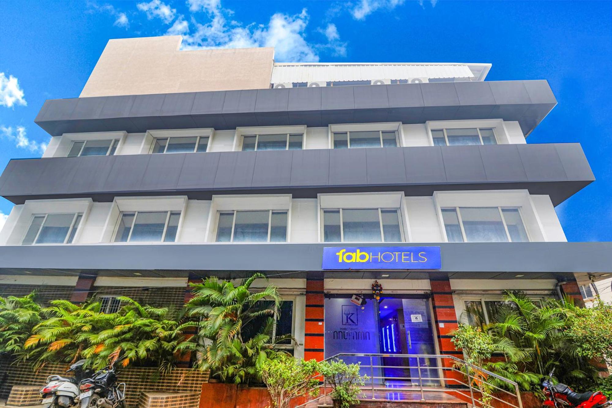 Fabhotel Keerthi'S Anupama - Nr Indira Gandhi Stadium Vidzsajavádá Kültér fotó