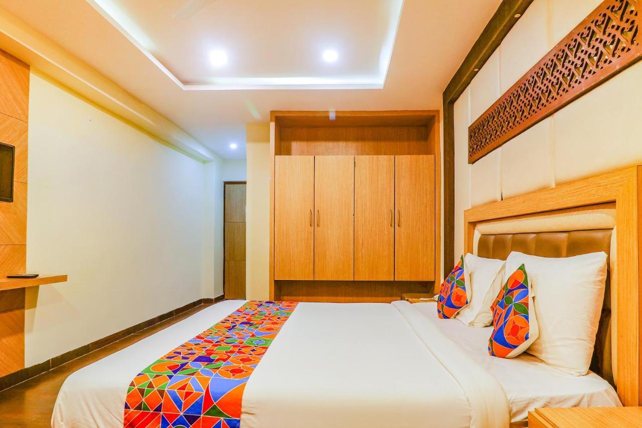 Fabhotel Keerthi'S Anupama - Nr Indira Gandhi Stadium Vidzsajavádá Kültér fotó