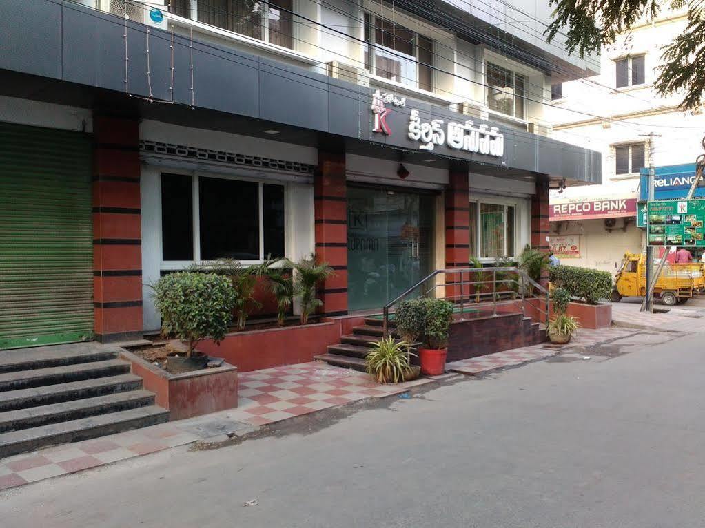 Fabhotel Keerthi'S Anupama - Nr Indira Gandhi Stadium Vidzsajavádá Kültér fotó